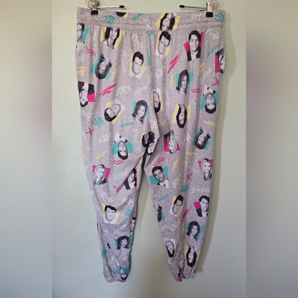 Friends | Jogger Pajama Pants Size XL - Picture 3 of 6